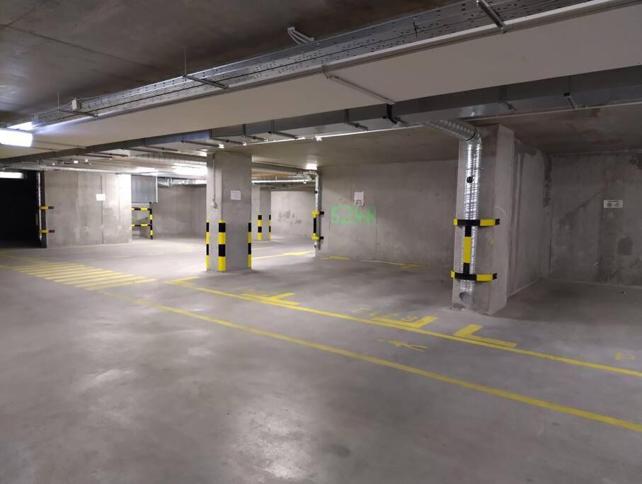 Marone 209 Budapest ~ Ac/Balcony/Indoor Parking المظهر الخارجي الصورة